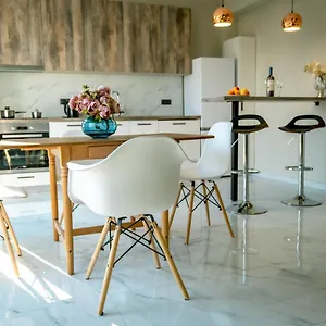 Apartament Miracle Luxury, Peraía